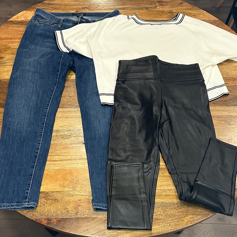 SUPER COMBO: Banana Republic Jeans, Top & Black Leather Leggings